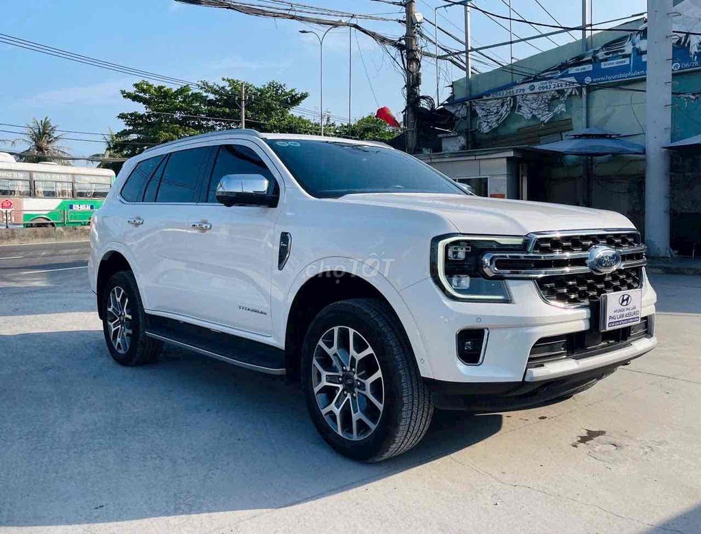 Ford Everest Titanium+ 2.0L AT 2 Cầu 1 Chủ Đi Kỹ. Mua bán Ô tô tại Quận Tân Bình Tp Hồ Chí Minh được đăng bởi TRUNG TÂM XE LƯỚT CHÍNH HÃNG hình 3