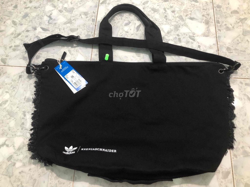 Túi xách Adidas Kseniaschnaider Đen. Mua bán Túi xách tại Thành phố Dĩ An Bình Dương được đăng bởi PhucMy Hàng xách tay hình 1