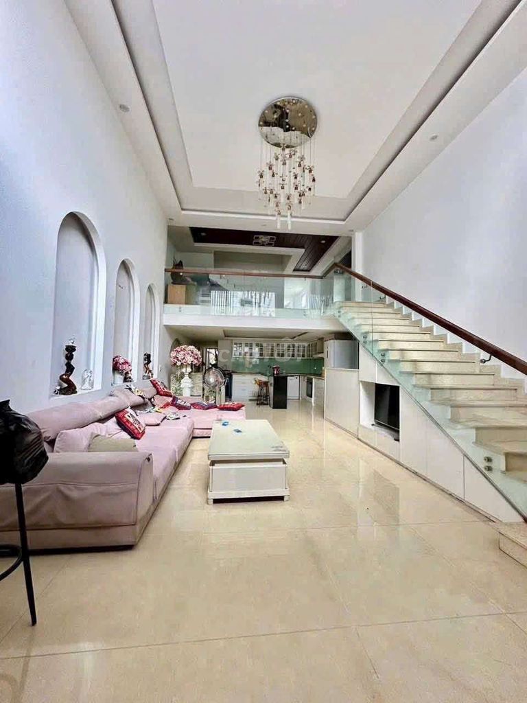 Аренда · 3 комн. · 157 м² · Quận Liên Chiểu, ул. Đường Tôn Đức Thắng