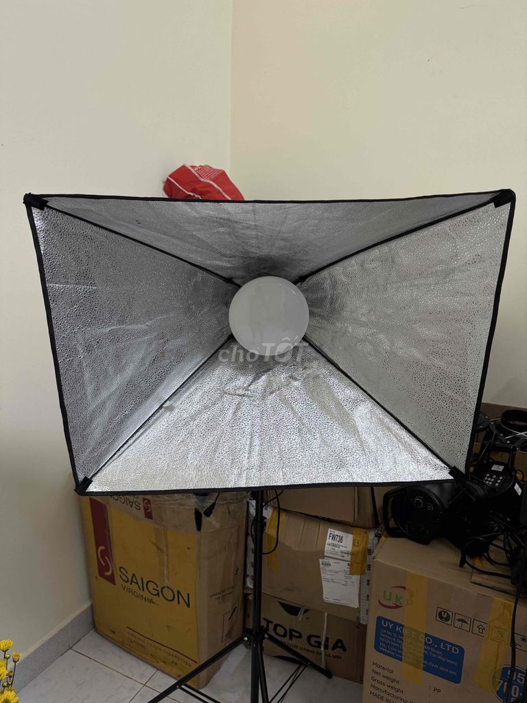 Đèn livestream 285w gồm chân softbox và đèn. Mua bán Đèn tại Thành phố Vũng Tàu Bà Rịa - Vũng Tàu được đăng bởi Ngọc lan hình 1