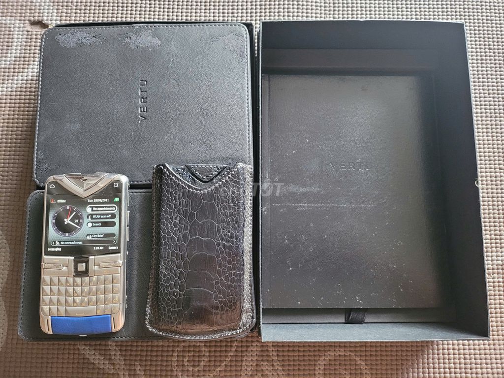 VERTU CONSTELLATION QUEST "COURTESY PHONE". Mua bán Điện thoại tại Thành phố Thủ Đức Tp Hồ Chí Minh được đăng bởi Nguyễn Phúc hình 6