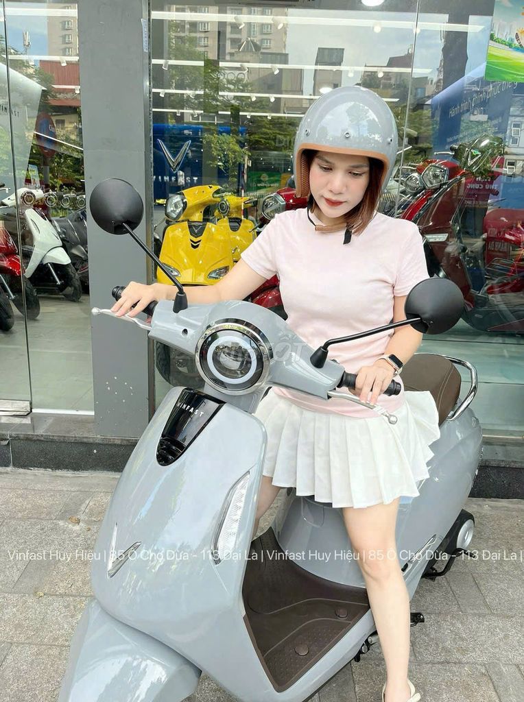 VINFAST EVO 200_LỰA CHỌN MÀU SẮC TẠO DẤU ẤN RIÊNG. Mua bán Xe máy tại Quận Đống Đa Hà Nội được đăng bởi NPP VinFast Huy Hiệu hình 3