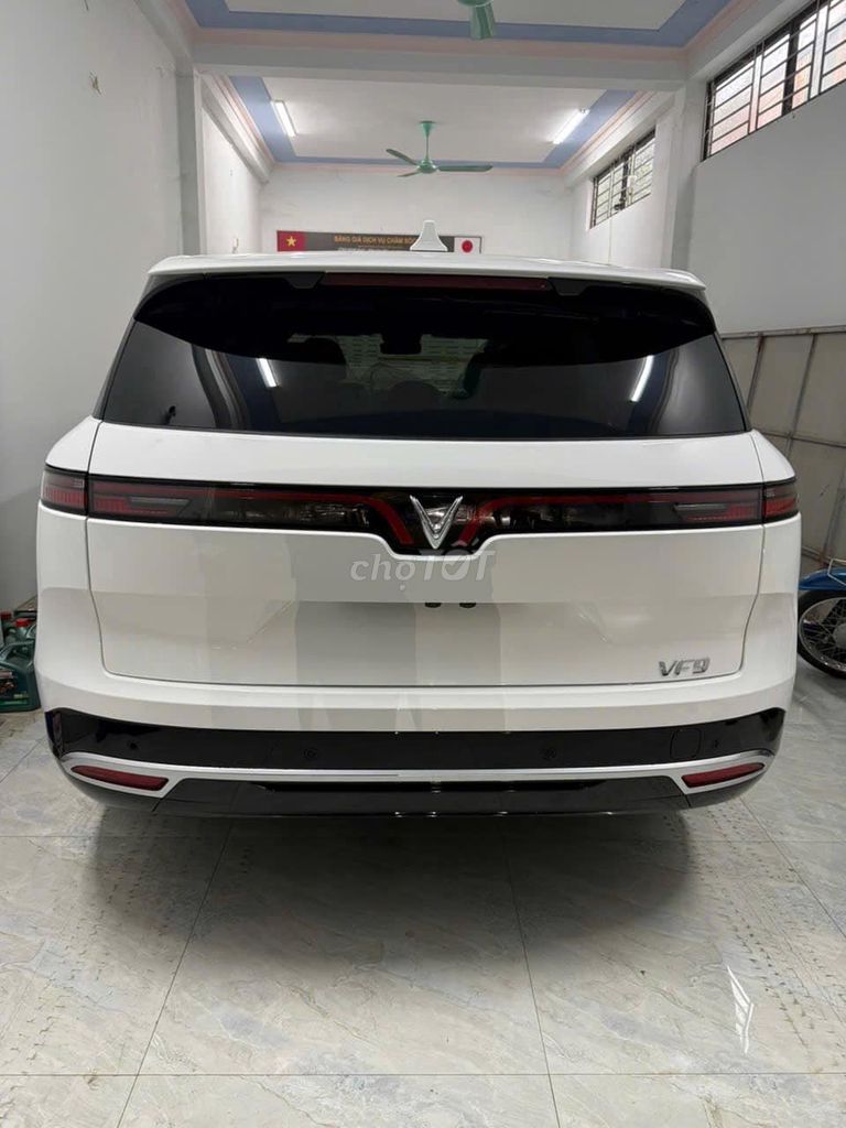 VinFast VF 9 TRẮNG-ĐỎ-ĐEN-XÁM-NỘI THẤT NÂU - ĐEN. Mua bán Ô tô tại Quận Bình Tân Tp Hồ Chí Minh được đăng bởi VinFast An Thái Bình Tân hình 9