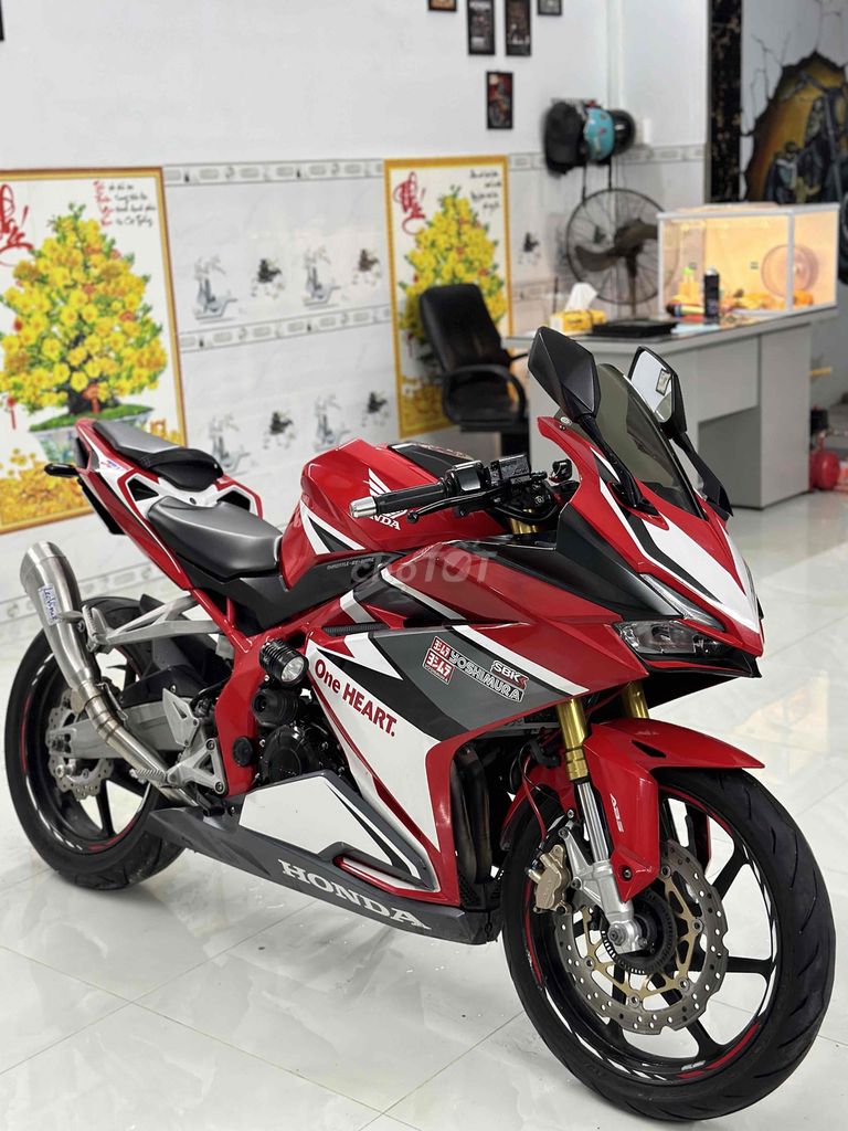 CBR250RR ABS Date 2019 Biển số Sài Gòn Odo 28k