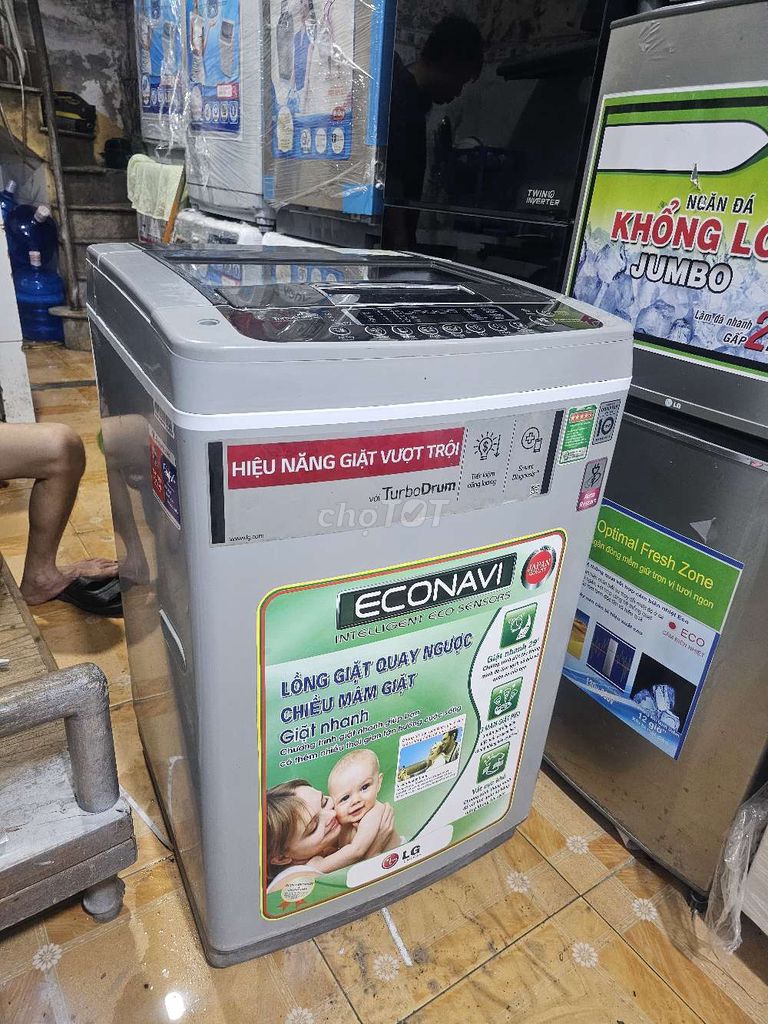 Máy giặt LG 8kg inverter còn mới 90% ,máy zin