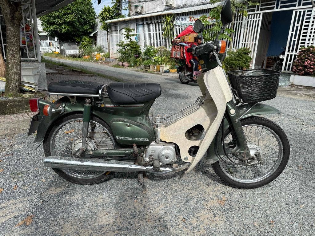 HONDA SUPPER CÚP 81. kim vàng giọt lệ. 1 chủ sài.. Mua bán Xe máy tại Thành phố Vĩnh Long Vĩnh Long được đăng bởi Lê Công hình 2