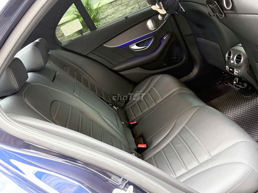 C 300 AMG 30.333 km chuẩn zin nguyên bản. Mua bán Ô tô tại Quận Bình Thạnh Tp Hồ Chí Minh được đăng bởi Mercedes Benz Haxaco Điện Biên Phủ hình 14