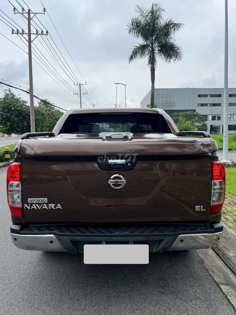 Nissan Navara 2016 Tự động Nâu. Mua bán Ô tô tại Huyện Vĩnh Linh Quảng Trị được đăng bởi Trung Phan hình 2