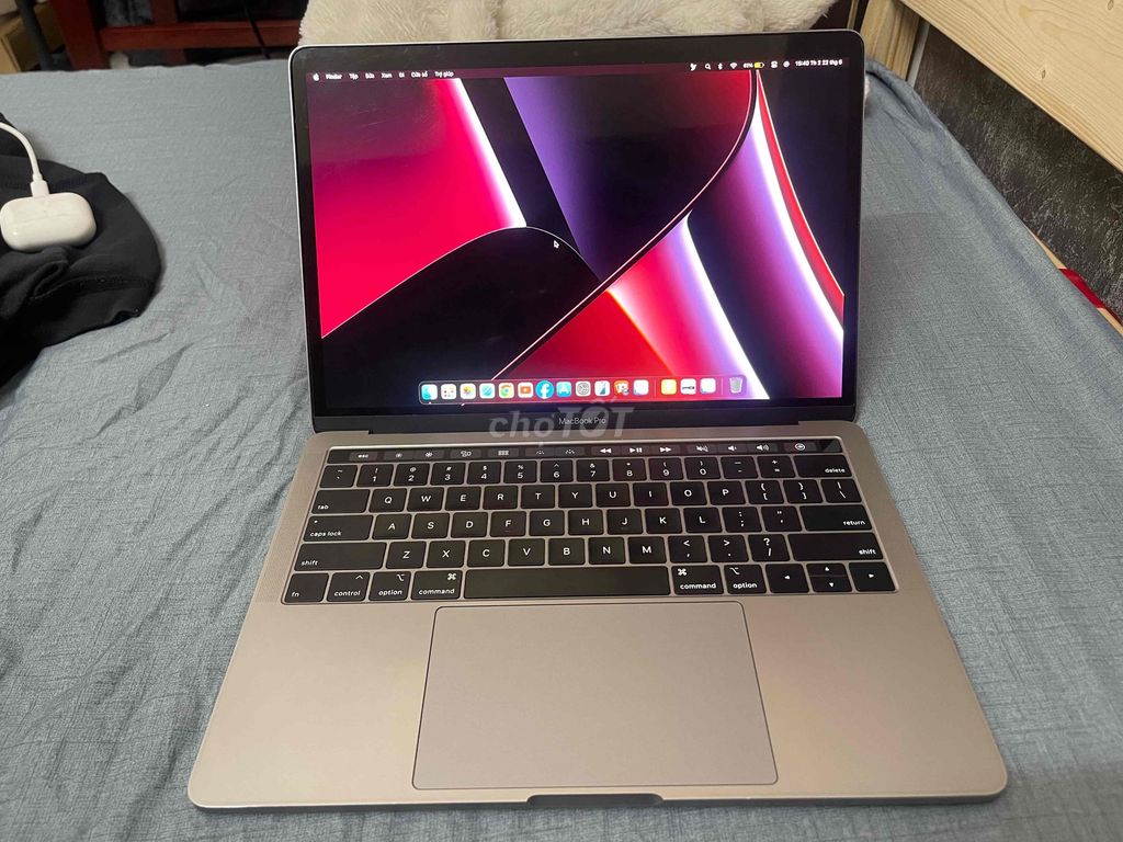 Apple MacBook Pro 2019 i5 8GB/256GB Xám. Mua bán Laptop tại Quận Long Biên Hà Nội được đăng bởi Hoàng Phạm hình 1