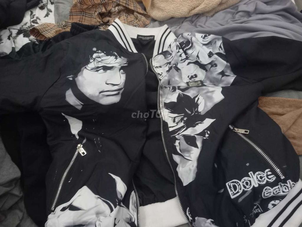 Áo khoác gió Dolce & Gabbana Nam XL. Mua bán Quần áo tại Quận Lê Chân Hải Phòng được đăng bởi bao nam hình 1