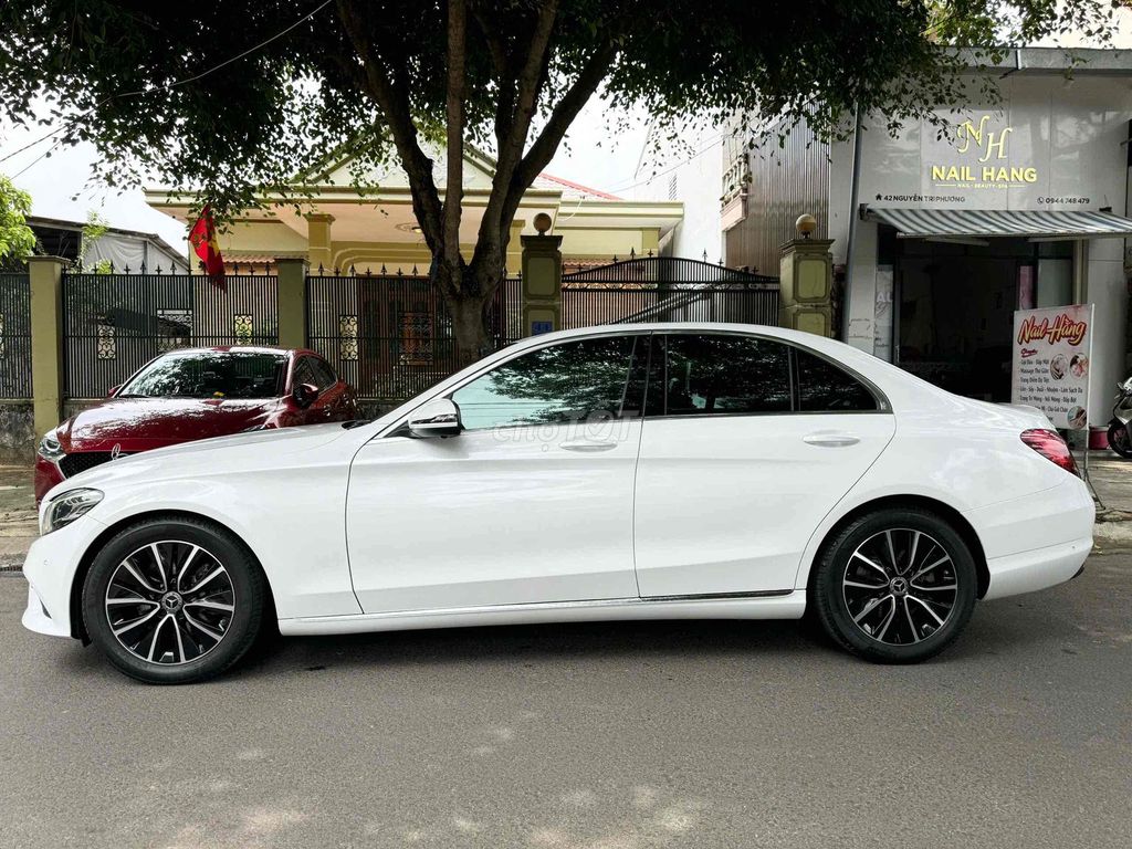 Mercedes Benz 2019 - Chính chủ - Cần bán ạ ❤️. Mua bán Ô tô tại Thành phố Buôn Ma Thuột Đắk Lắk được đăng bởi Hoàng Quang hình 4