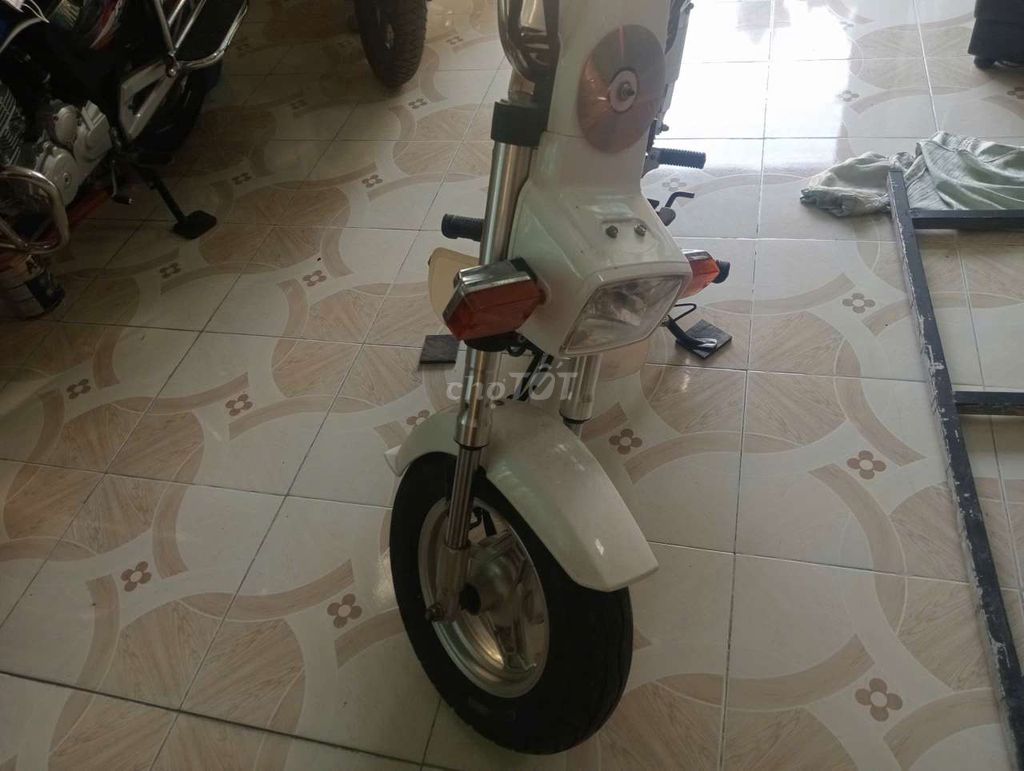 Xe chaly VIET THAI đi chợ, học màu trắng. Mua bán Xe máy tại Thành phố Châu Đốc An Giang được đăng bởi Phạm Nghĩa hình 1