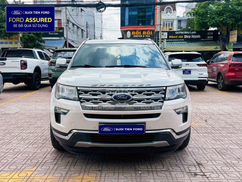 Ford Explorer 2019 белый, с пробегом