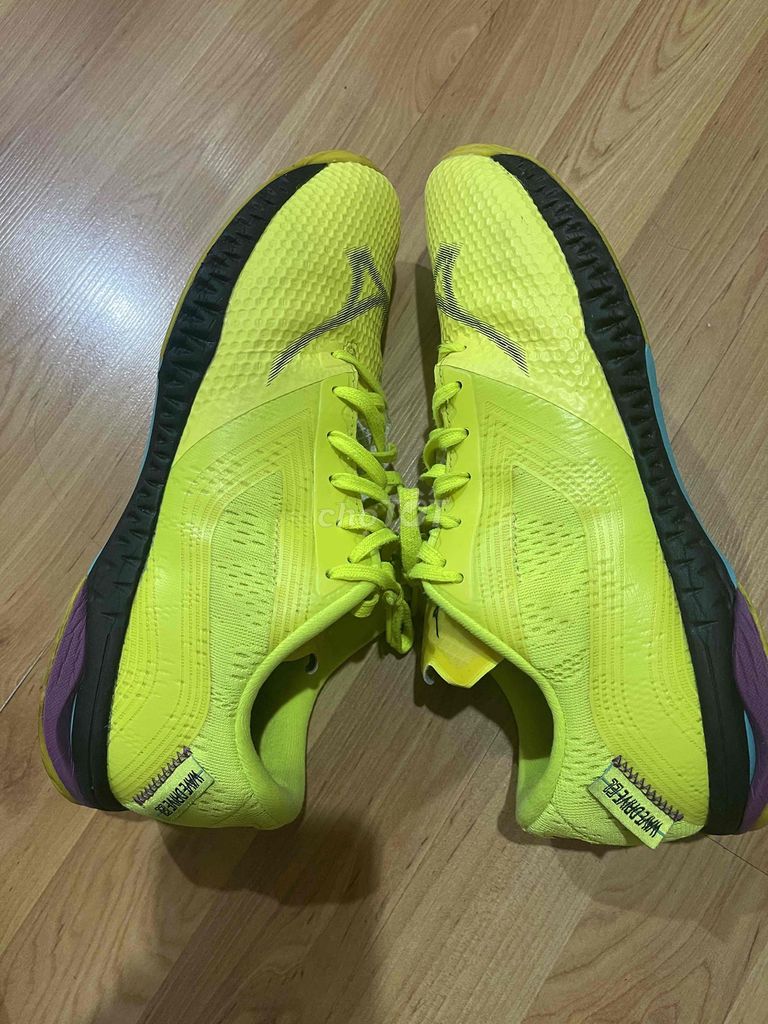 Giày thể thao Mizuno Vàng neon size 42. Mua bán Giày dép tại Quận Tân Phú Tp Hồ Chí Minh được đăng bởi Trần văn Thanh hình 1