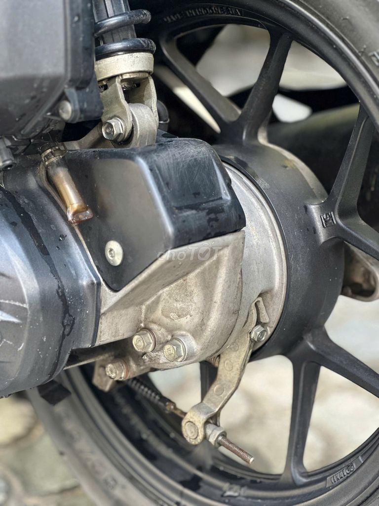 Xe Vario 125 đời 2017 mẫu cũ. Mua bán Xe máy tại Quận 10 Tp Hồ Chí Minh được đăng bởi Xe cũ đẹp giá rẻ hình 12