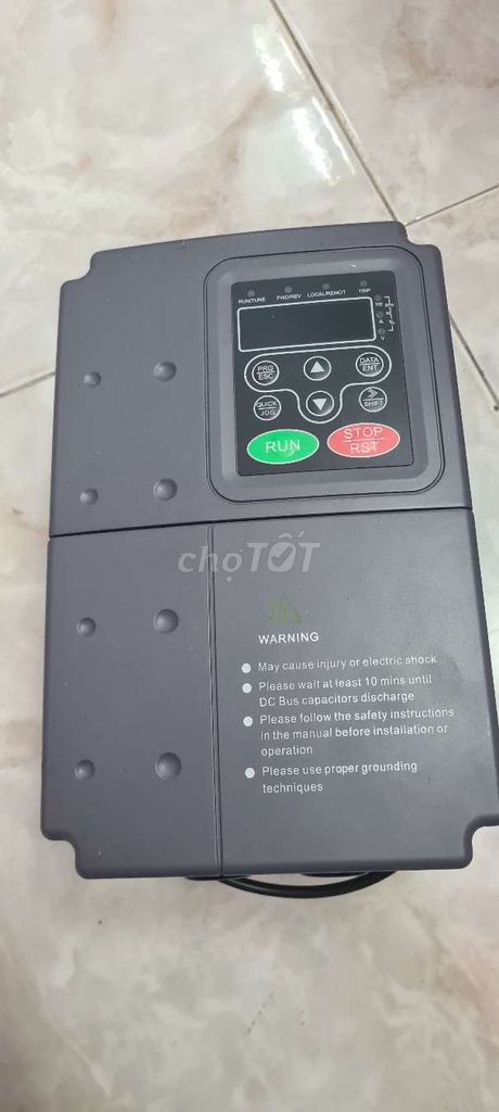 Biến tần 4/5.5kw 3pha 380v vào ra.