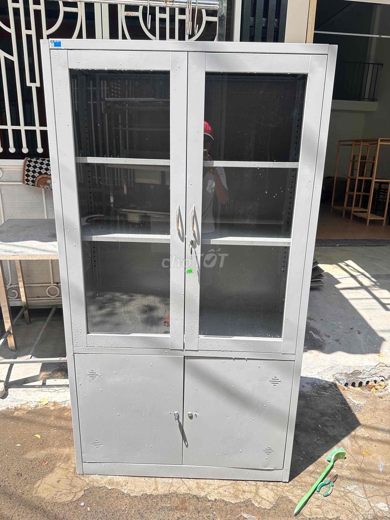 Tủ hồ sơ Hòa Phát Kim loại Xám. Mua bán Đồ dùng văn phòng tại Quận Hải Châu Đà Nẵng được đăng bởi 2HAND hình 1