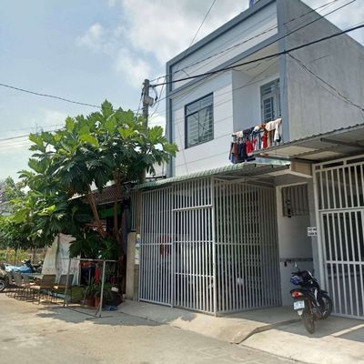 nhà bán chính chủ .