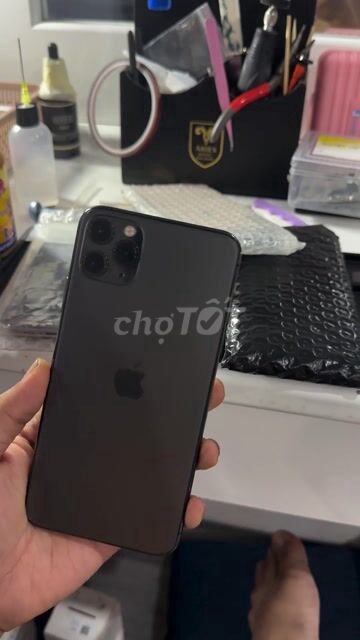 Apple iPhone 11 Pro Max 64GB Đen Đã sử dụng. Mua bán Điện thoại tại Quận Hà Đông Hà Nội được đăng bởi gia trần hình 1