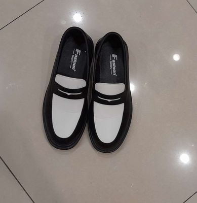 Giày penny loafer black white- size 41 mới 90%