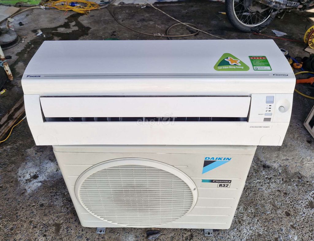 Máy lạnh đaikin 1,5hp invete mới 90% tặng công lắp