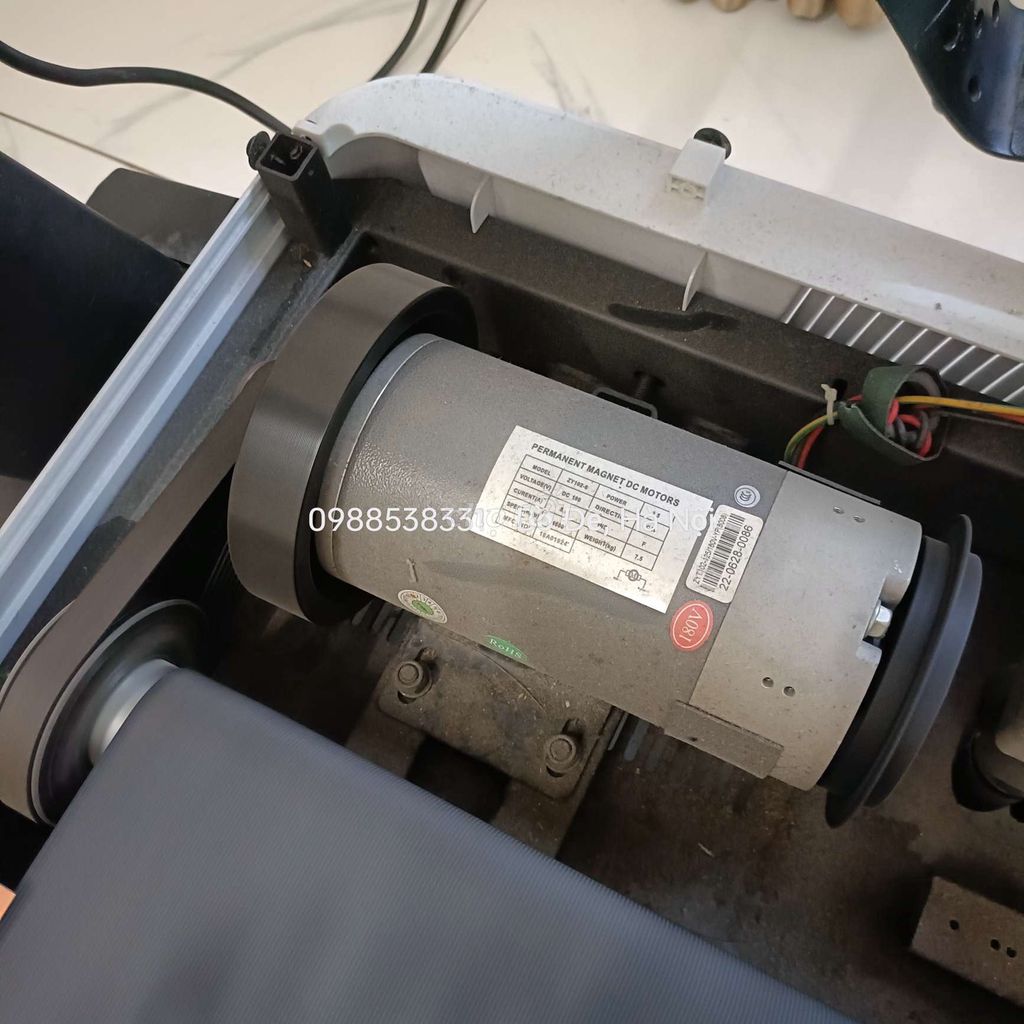Máy chạy bộ Kingsport KS2036 Đen, Trắng
