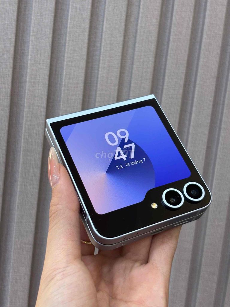 Samsung Z Flip 6 12/256GB Blue Bản Hàn chip 8 gen3. Mua bán Điện thoại tại Quận Ninh Kiều Cần Thơ được đăng bởi Quý Mobile Cần thơ hình 1