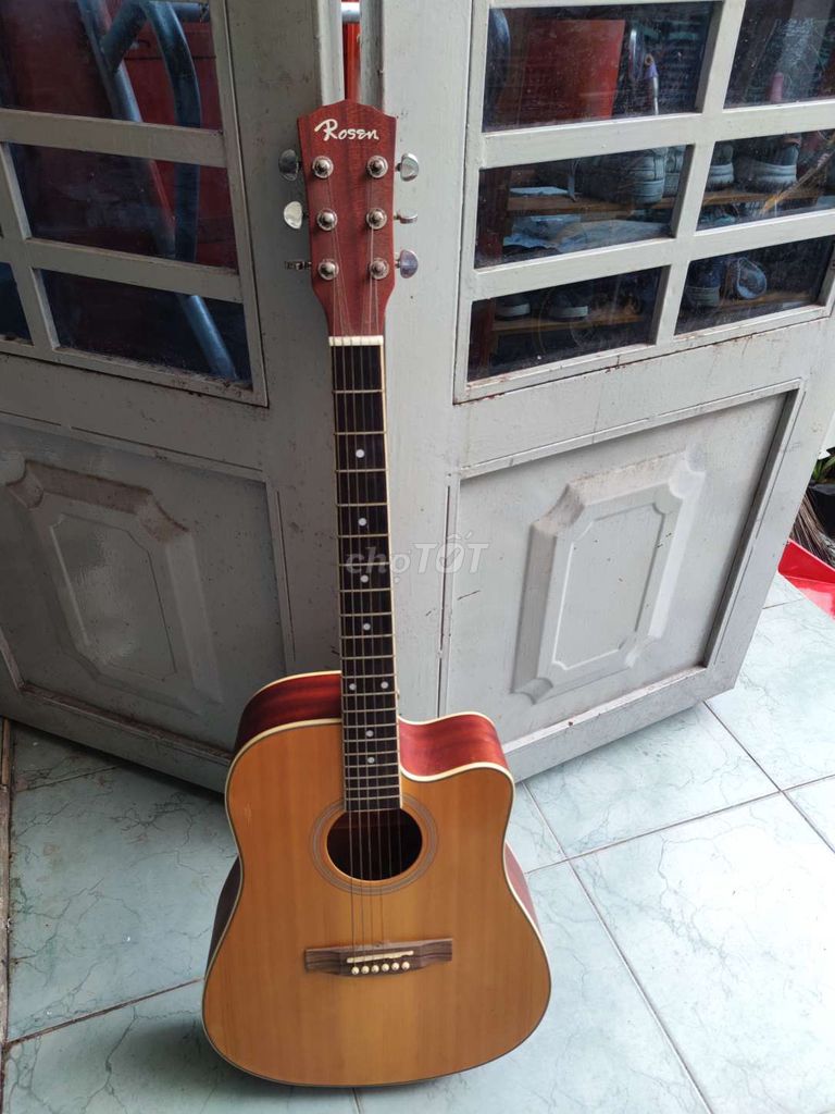 Thanh lý guitar Rosen RS41