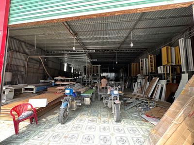 Cần *** 2 thợ hàn + 5 phụ sắt - gỗ MDF