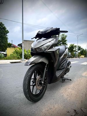 Honda Vario 2018 màu Vàng cát