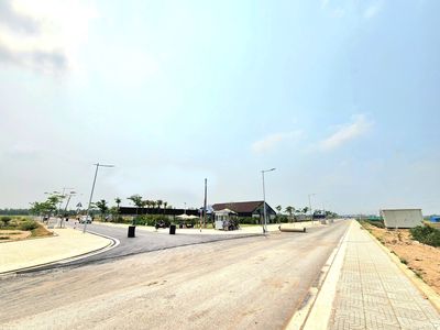 Đất Chính Chủ bán gấp 90m2 SHR sang tên MT 12m Ngay KCN An Hạ chỉ 1tỷ6. Mua bán đất tại Huyện Đức Hòa Long An được đăng bởi Lê Hoa
