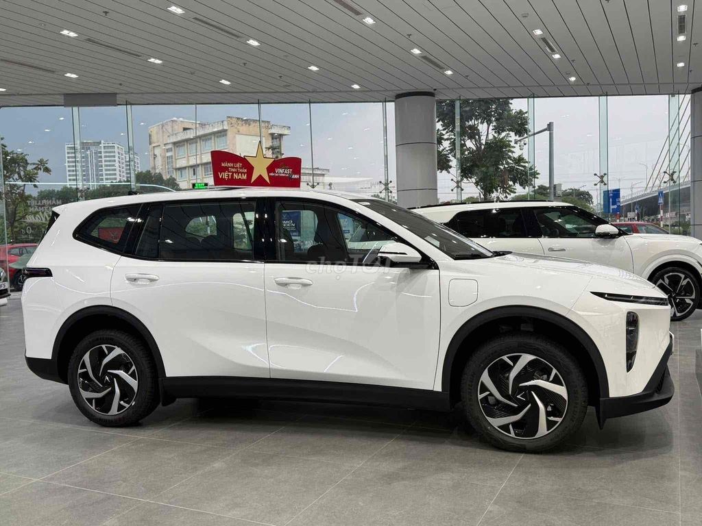 LIMOGREEN MÀU TRẮNG SẴN XE. Mua bán Ô tô tại Huyện Bình Chánh Tp Hồ Chí Minh được đăng bởi Phát Nguyễn VinFast hình 3