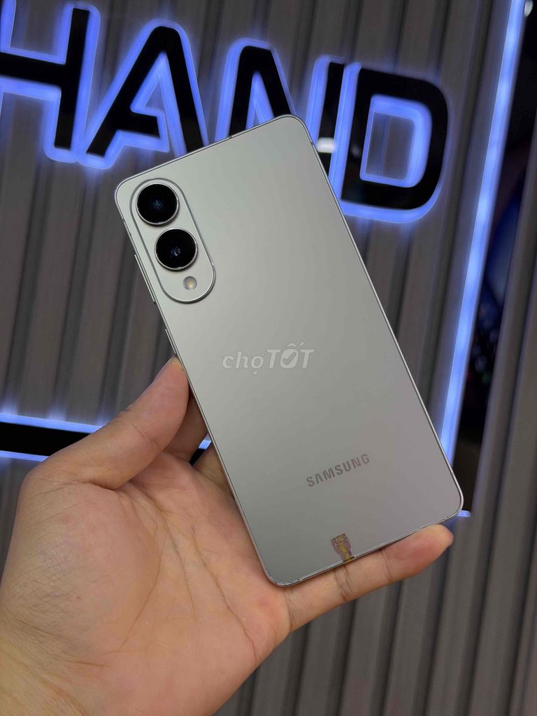 Samsung Galaxy S25 Edge Bạc 256Gb 12Gb 2 sim 98.5%. Mua bán Điện thoại tại Quận 3 Tp Hồ Chí Minh được đăng bởi Trịnh Quang Linh hình 1