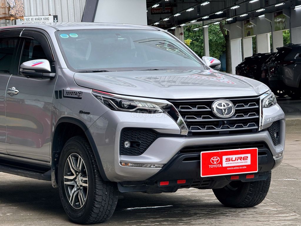 Toyota Fortuner 2.4G AT 2024 Bạc 63.739 km