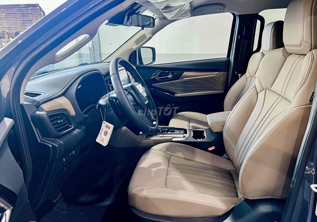 xe isuzu Mux phiên bản cao cấp số tự động 2 cầu. Mua bán Ô tô tại Quận 8 Tp Hồ Chí Minh được đăng bởi Auto Sài Gòn hình 6