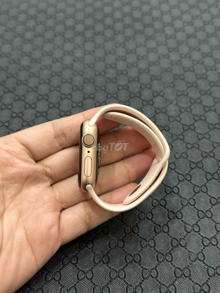 Apple watch S4/40mm hồng đẹp 99% đủ phụ kiện zin