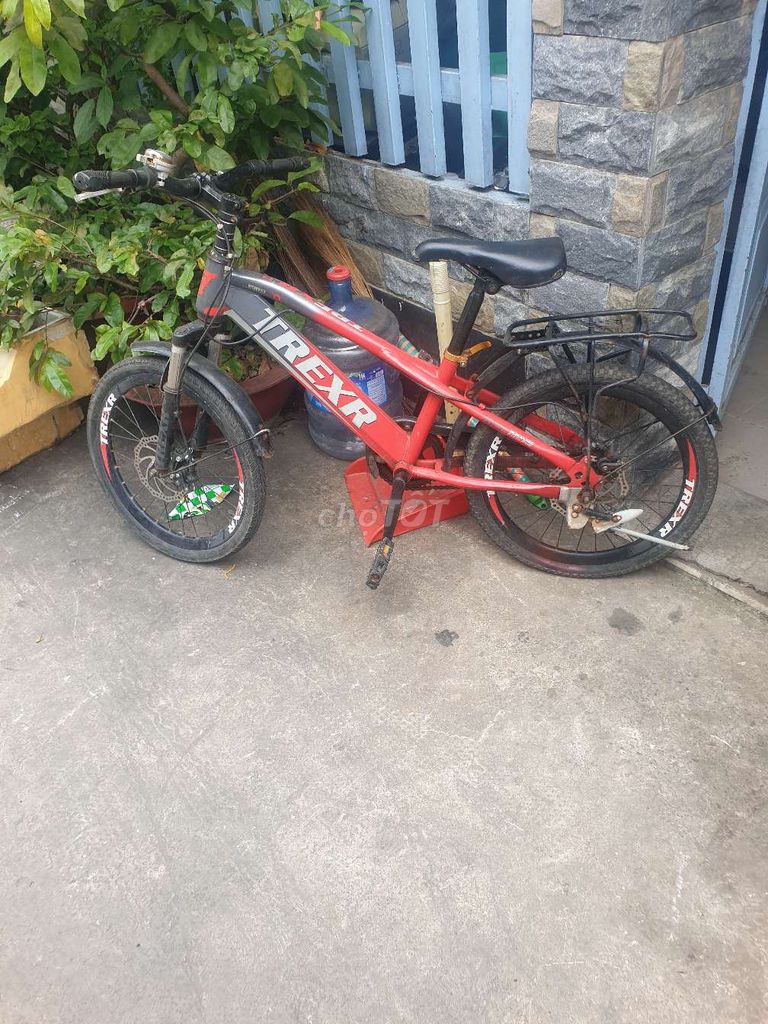 Mình rư hai xe như hình ace can lhm. Mua bán Xe đạp tại Huyện Nhà Bè Tp Hồ Chí Minh được đăng bởi Mua và bán  hình 3