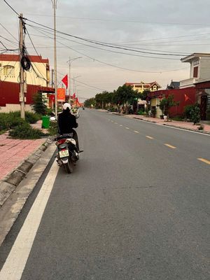Chính chủ bán lô đất đẹp mặt tiền đường 404. Mua bán đất tại Huyện Kiến Thuỵ Hải Phòng được đăng bởi Thuy Phuong