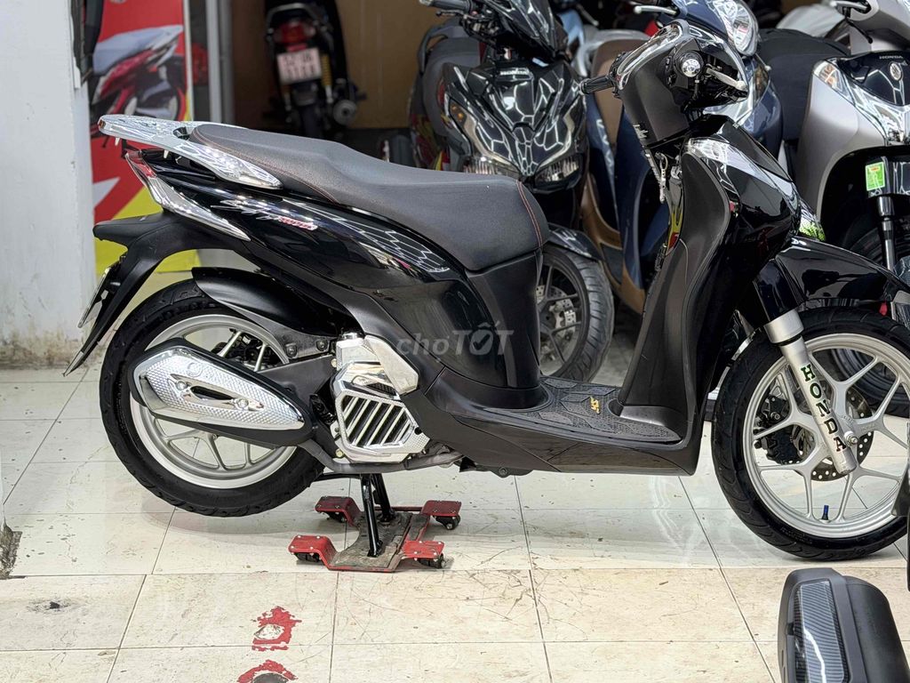Honda SH Mode 2014 черная, номера Хошимина, 1 хозяин