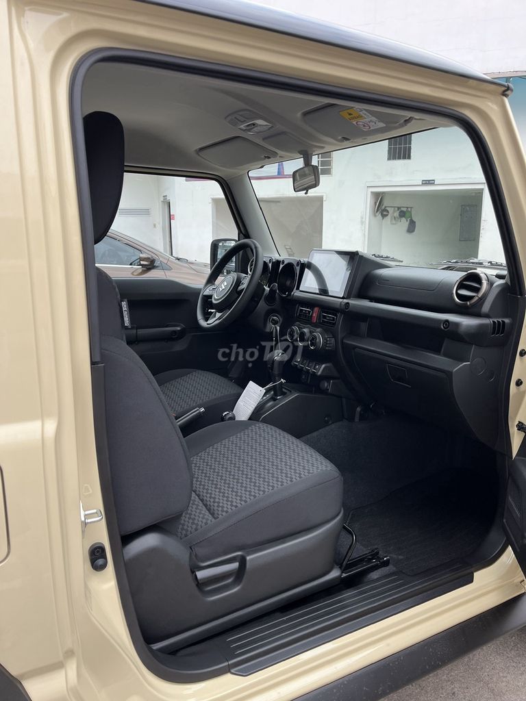 Suzuki Jimny 2024 - Mới 100% - Trắng ngà - Đen. Mua bán Ô tô tại Quận Tân Bình Tp Hồ Chí Minh được đăng bởi Liêu Thị Mộng Thương hình 5