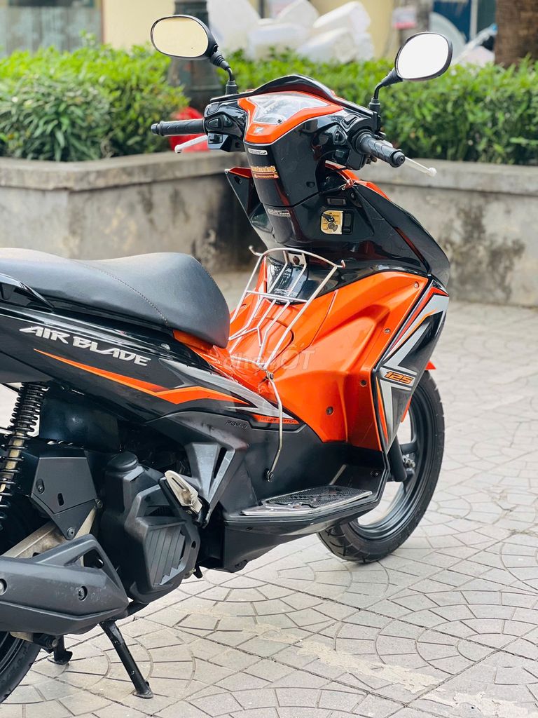HONDA AIRBLADE 125 VÀNG ĐEN CHÍNH CHỦ BIỂN 29. Mua bán Xe máy tại Quận Nam Từ Liêm Hà Nội được đăng bởi MAI HÒA hình 3