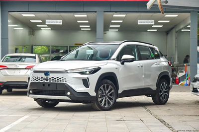 Toyota Corolla Cross 2025  Hỗ trợ thuế tặng BHVC. Mua bán Ô tô tại Quận 12 Tp Hồ Chí Minh được đăng bởi Hiếu Toyota Quận 12