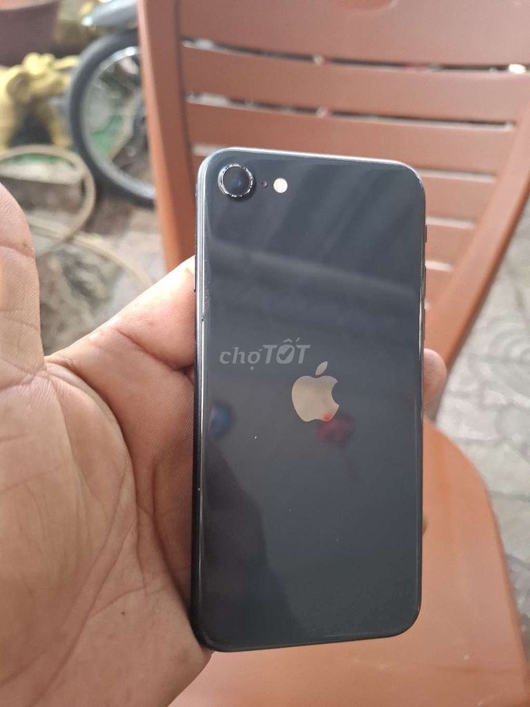 Apple iPhone SE 2020 Đen. Mua bán Điện thoại tại Thành phố Vĩnh Long Vĩnh Long được đăng bởi Trao đổi trãi nghiệm hình 1
