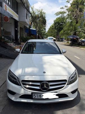 Xe Mercedes-Benz C180 2019 Trắng