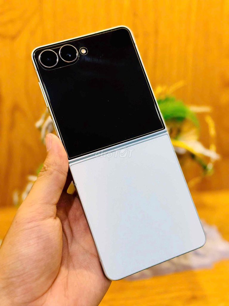 Samsung Z Flip7 256GB Xanh mint Like New. Mua bán Điện thoại tại Quận 10 Tp Hồ Chí Minh được đăng bởi Trần Như Ngọc hình 1