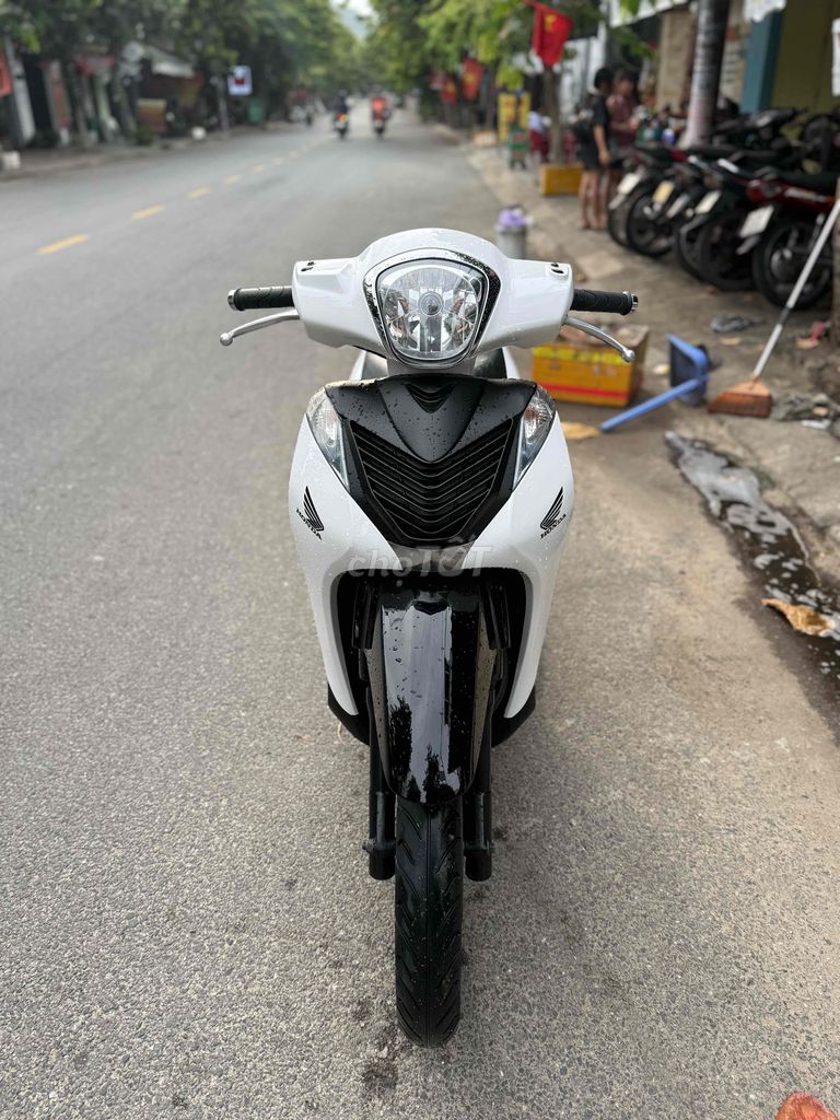 Honda SH mode 2015 B.số 43 Góp trả trước 6tr. Mua bán Xe máy tại Quận Liên Chiểu Đà Nẵng được đăng bởi Hòa Xe Máy Cũ hình 5