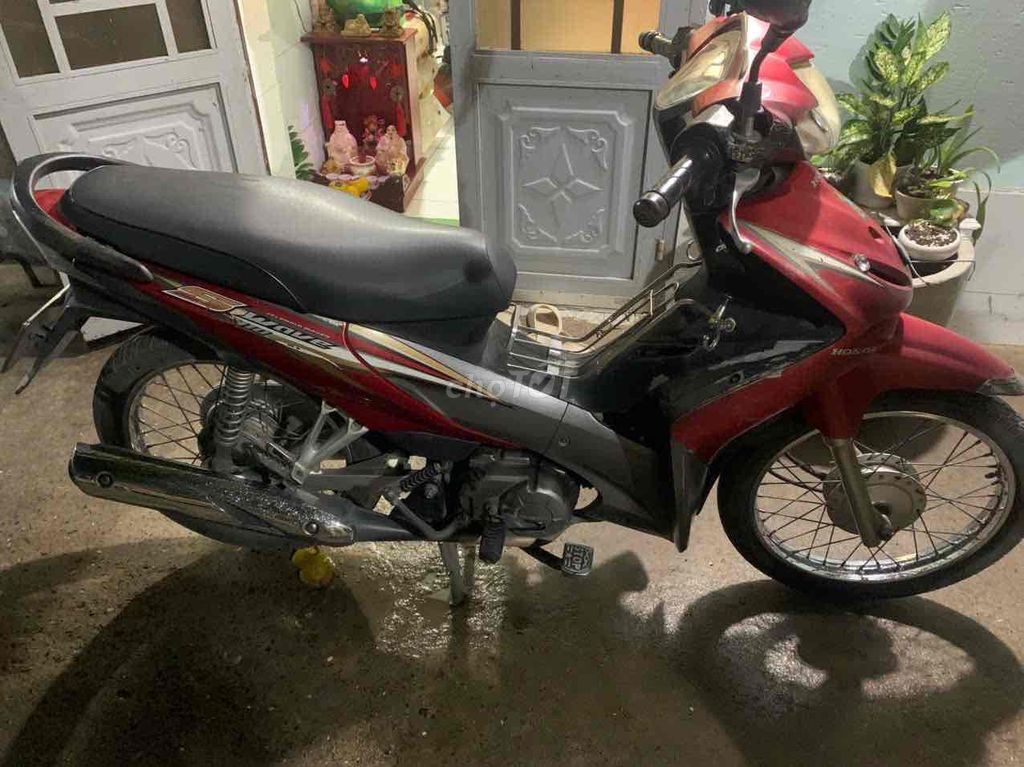 Honda Wave RSX 2010 красный, механическая коробка