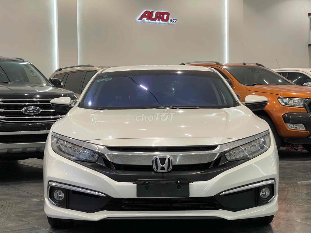 Honda Civic 2021 màu trắng xe đẹp thật ít xe