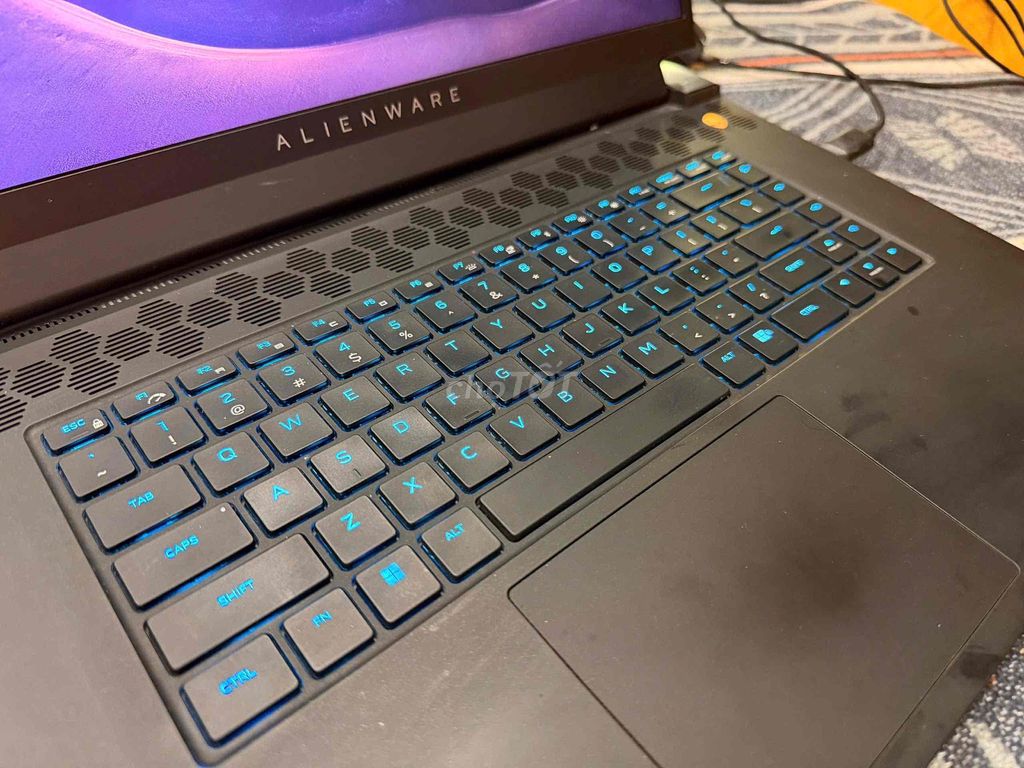 Alienware m17 R5 AMD Ryzen 6000 Đen. Mua bán Laptop tại Quận 7 Tp Hồ Chí Minh được đăng bởi David Trần hình 1