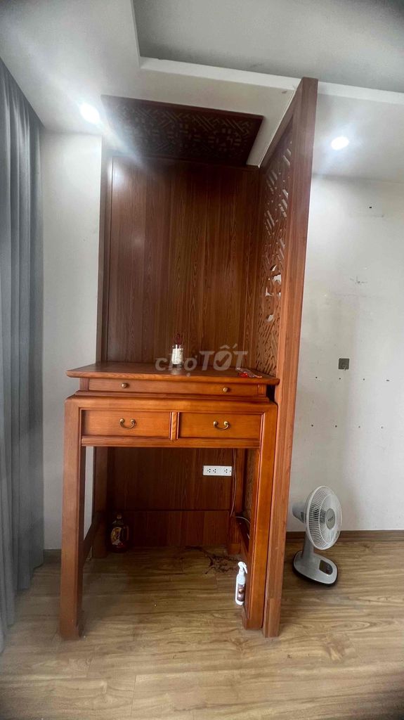 Tủ thờ Gỗ tự nhiên Nâu 97x62x128cm. Mua bán Tủ, kệ gia đình tại Quận Long Biên Hà Nội được đăng bởi Lương hình 1
